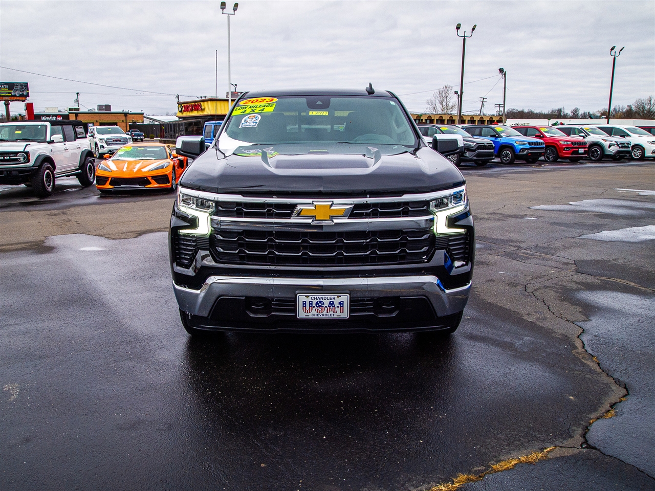Chevrolet Silverado 1500 4WD Crew Cab 147" LT w/1LT 2023