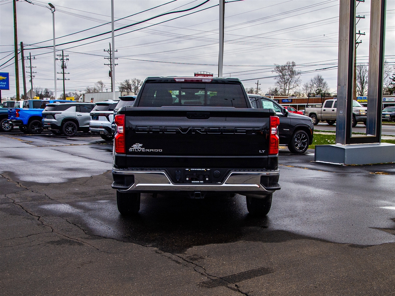 Chevrolet Silverado 1500 4WD Crew Cab 147" LT w/1LT 2023