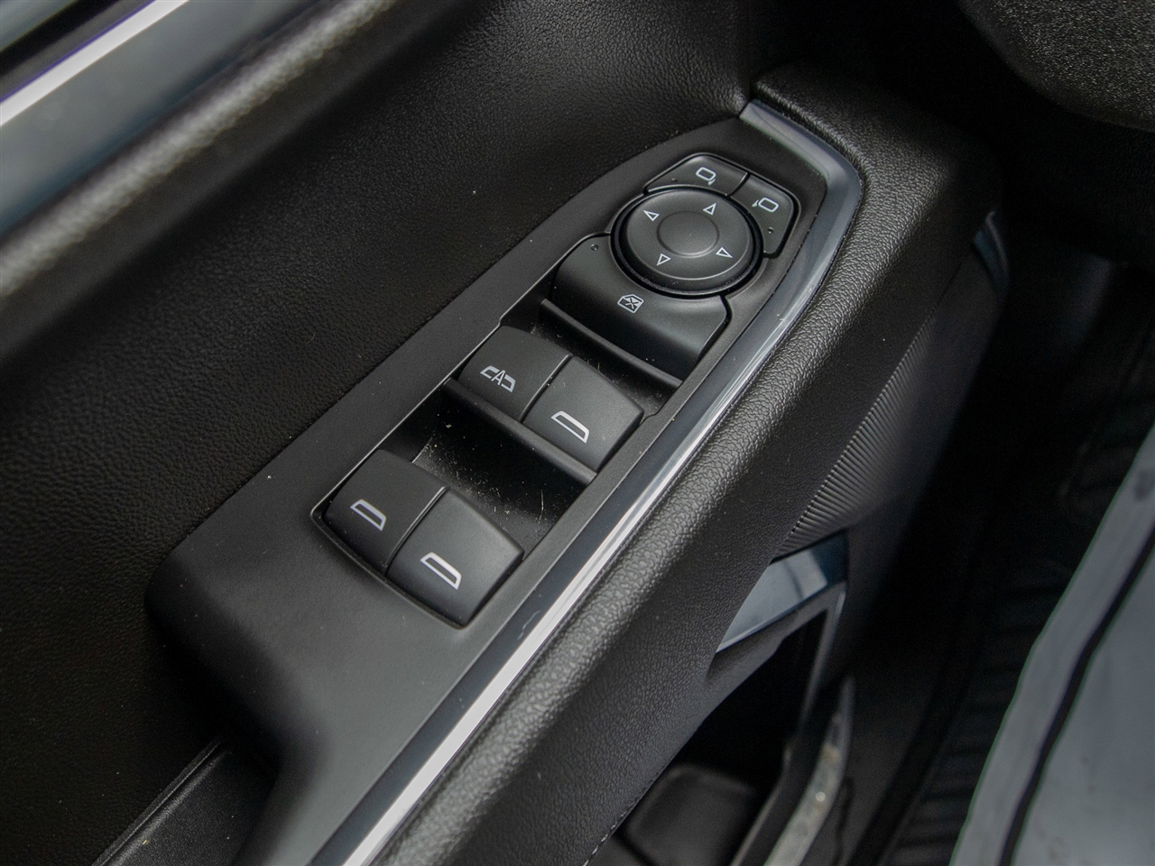 Chevrolet Silverado 1500 4WD Crew Cab 147" LT w/1LT 2023