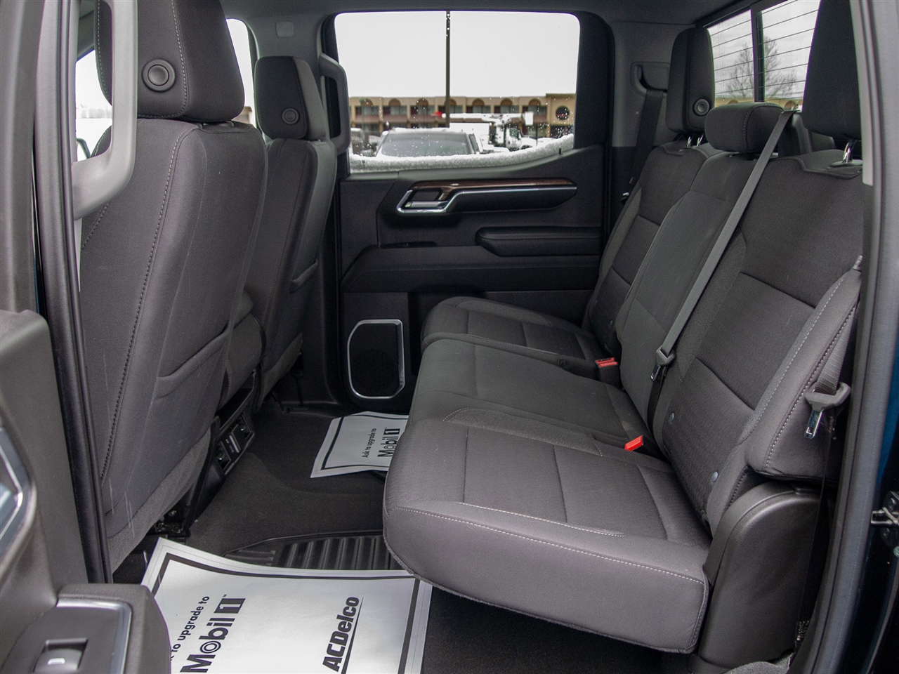 Chevrolet Silverado 1500 4WD Crew Cab 147" LT w/1LT 2023