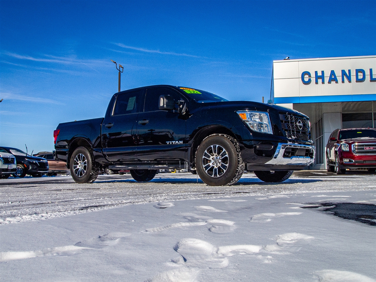 Nissan Titan 4x4 Crew Cab SV 2023