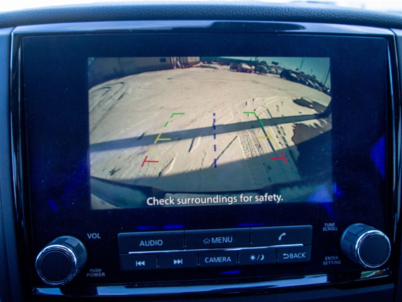 Nissan Titan 4x4 Crew Cab SV 2023