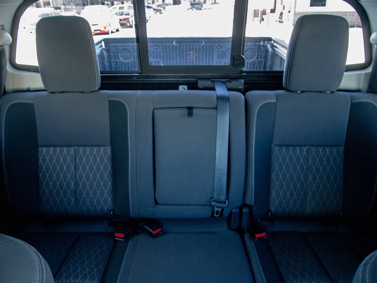 Nissan Titan 4x4 Crew Cab SV 2023