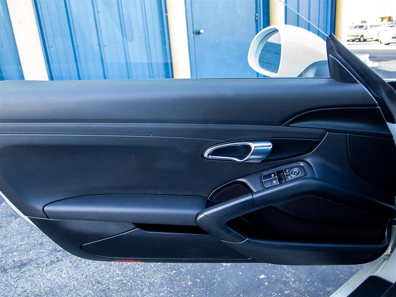 Porsche Boxster 2dr Roadster 2016