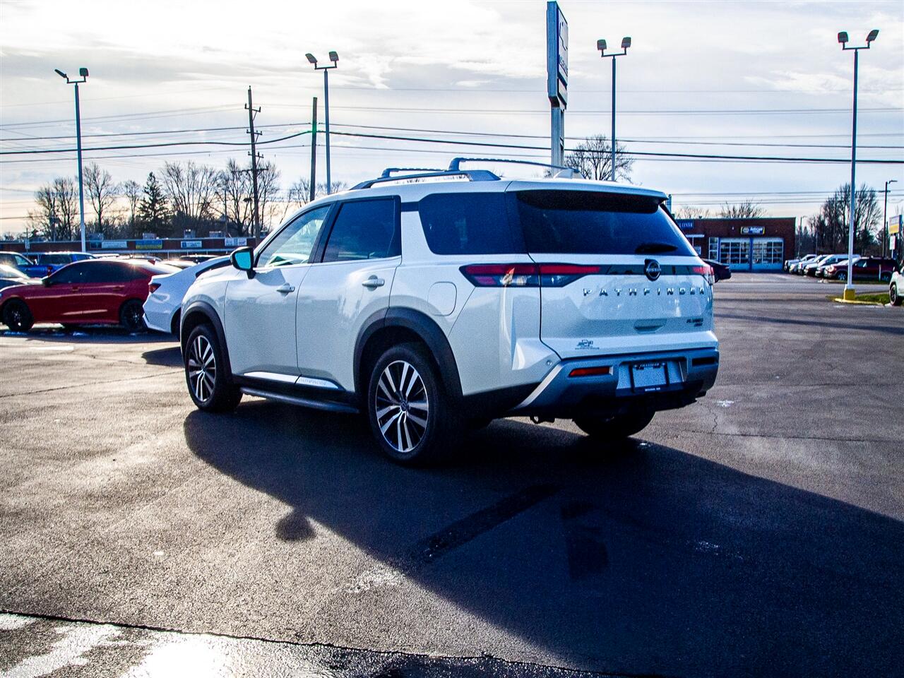 Nissan Pathfinder Platinum 4WD 2023