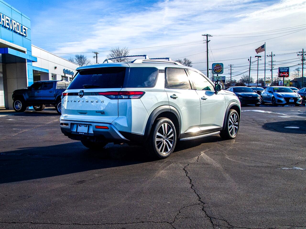 Nissan Pathfinder Platinum 4WD 2023