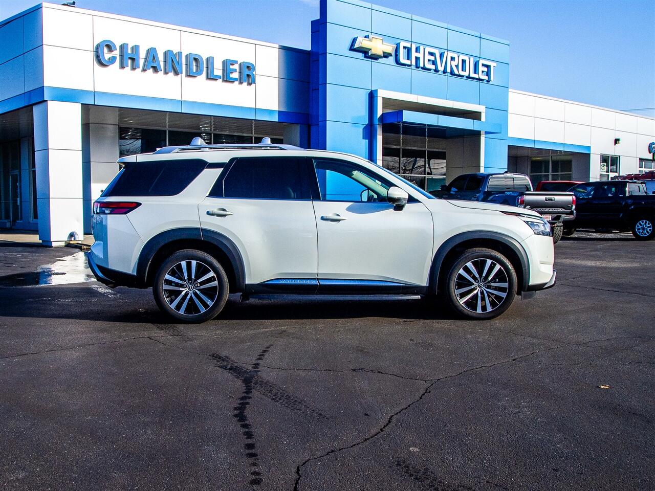 Nissan Pathfinder Platinum 4WD 2023