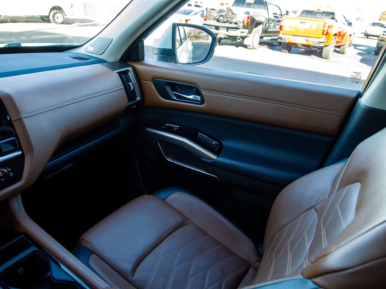 Nissan Pathfinder Platinum 4WD 2023