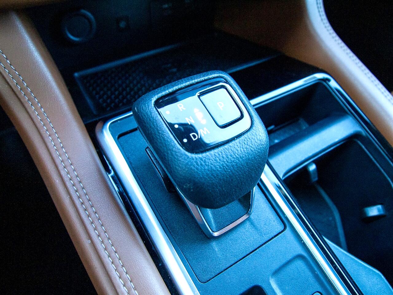 Nissan Pathfinder Platinum 4WD 2023