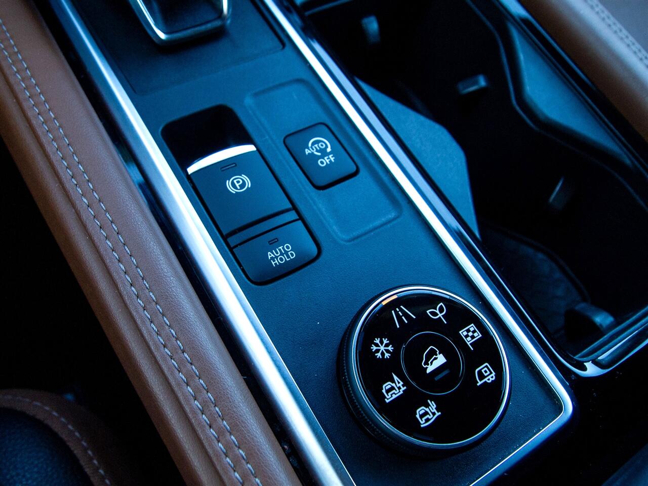 Nissan Pathfinder Platinum 4WD 2023