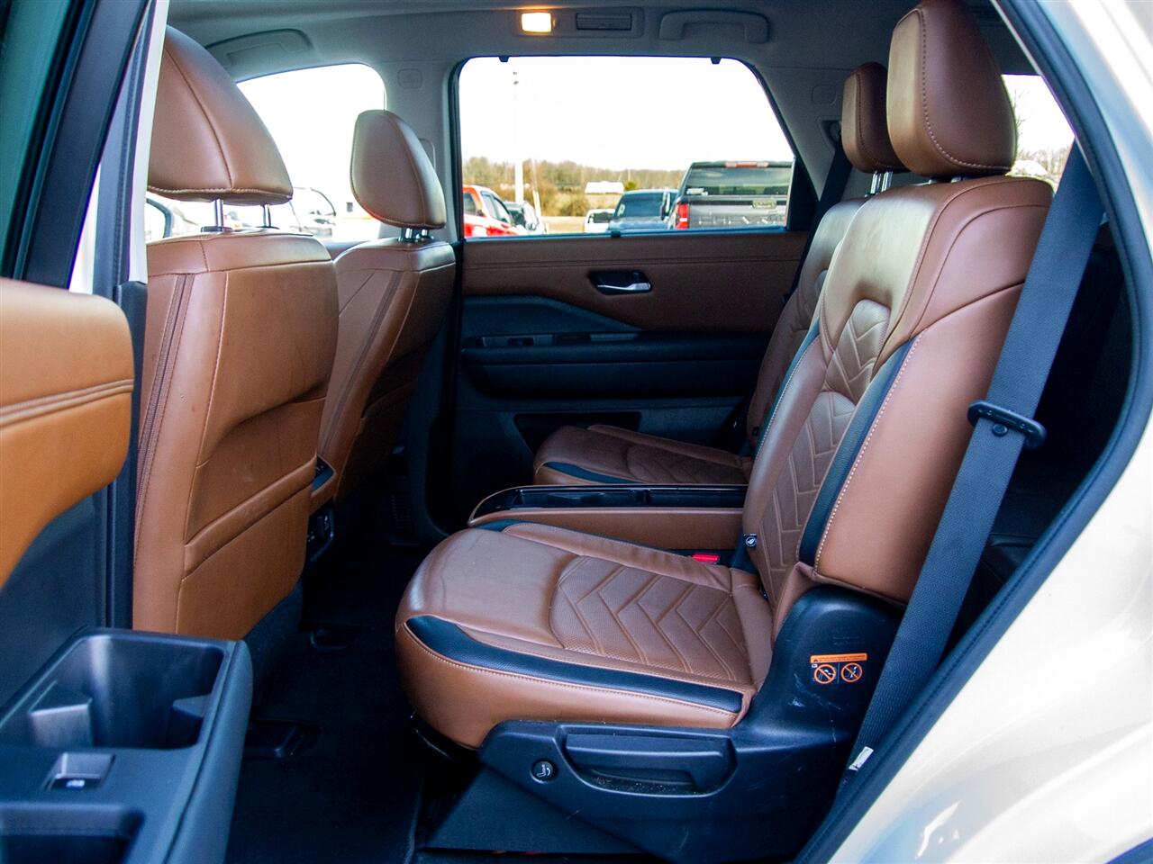 Nissan Pathfinder Platinum 4WD 2023