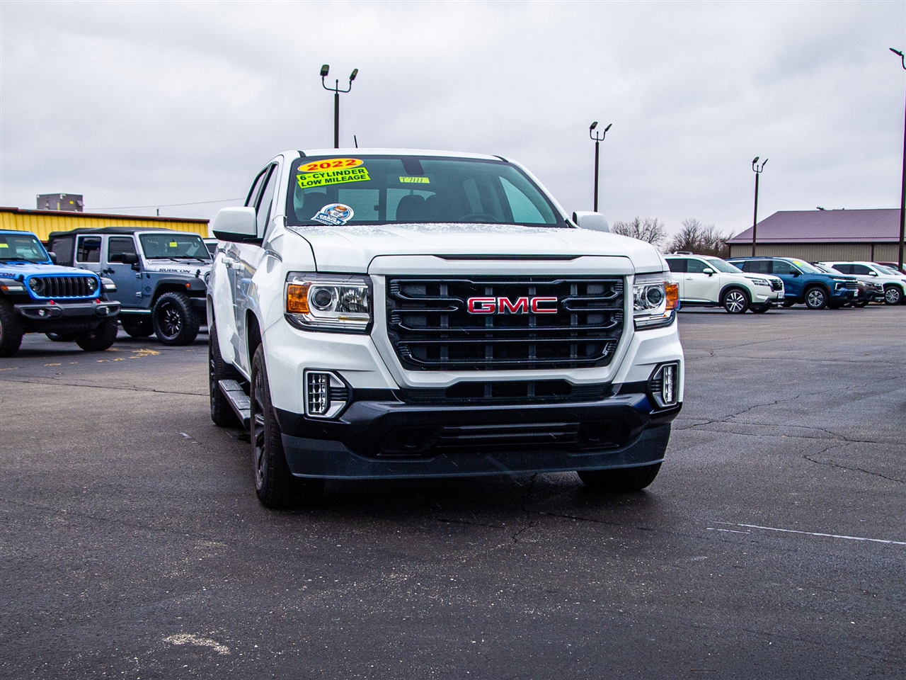 GMC Canyon 4WD Crew Cab 128" Elevation 2022