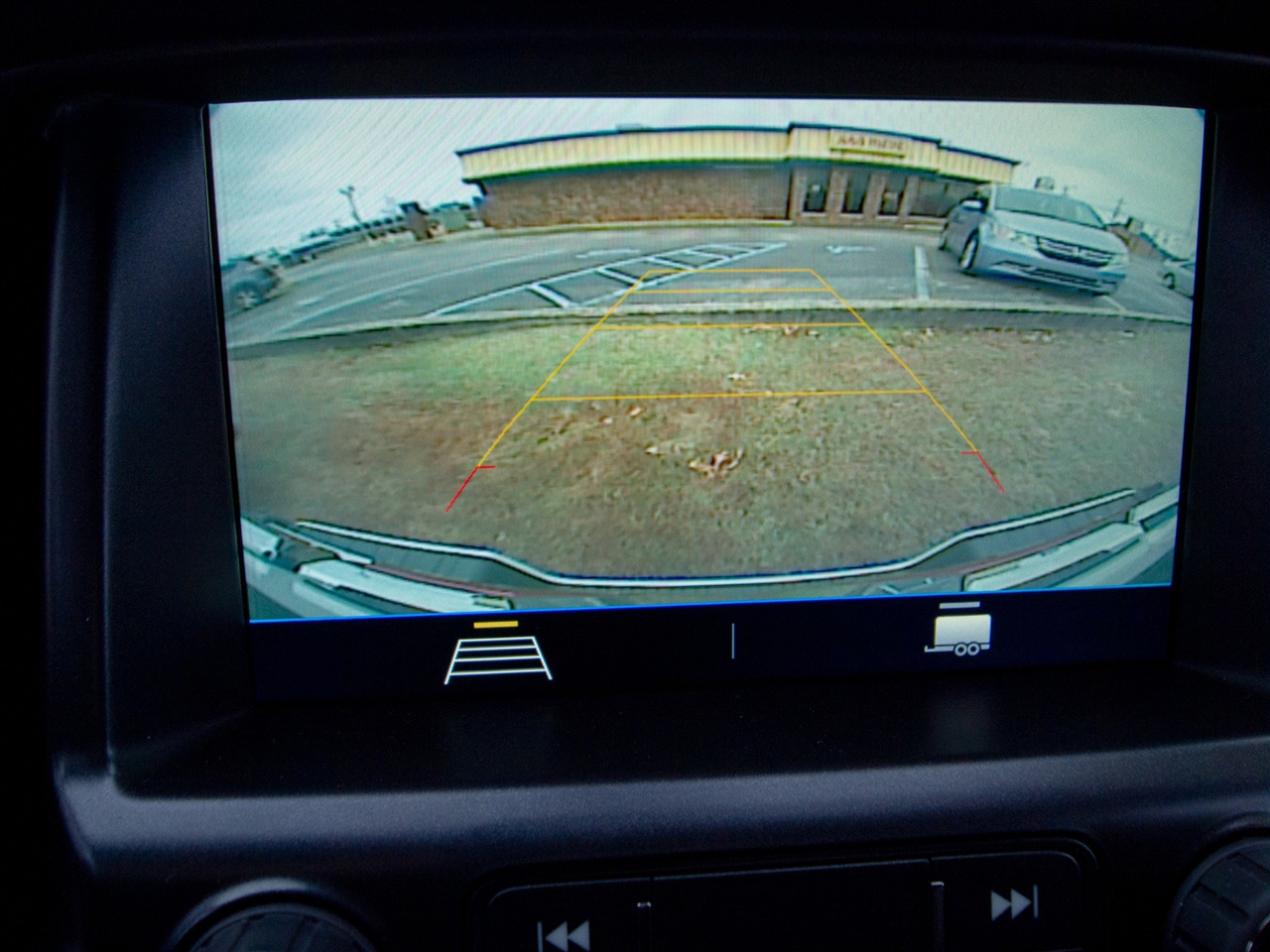 GMC Canyon 4WD Crew Cab 128" Elevation 2022