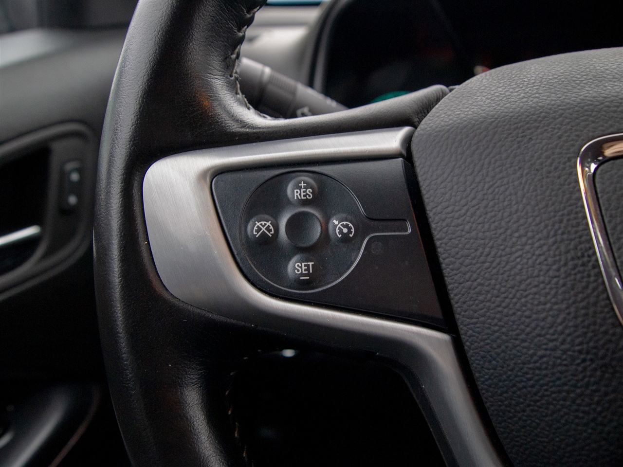 GMC Canyon 4WD Crew Cab 128" Elevation 2022