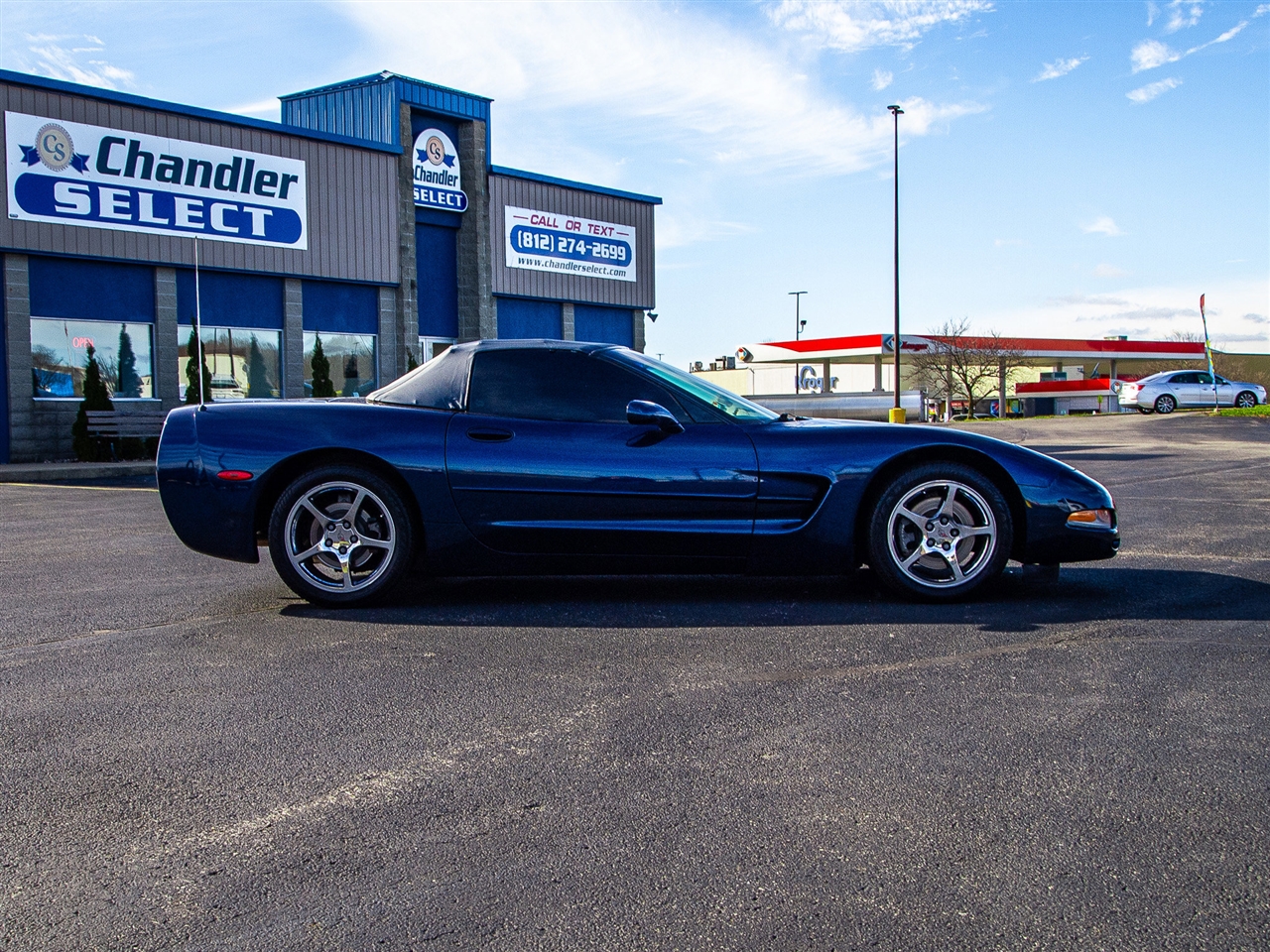 Chevrolet Corvette 2dr Convertible 2000