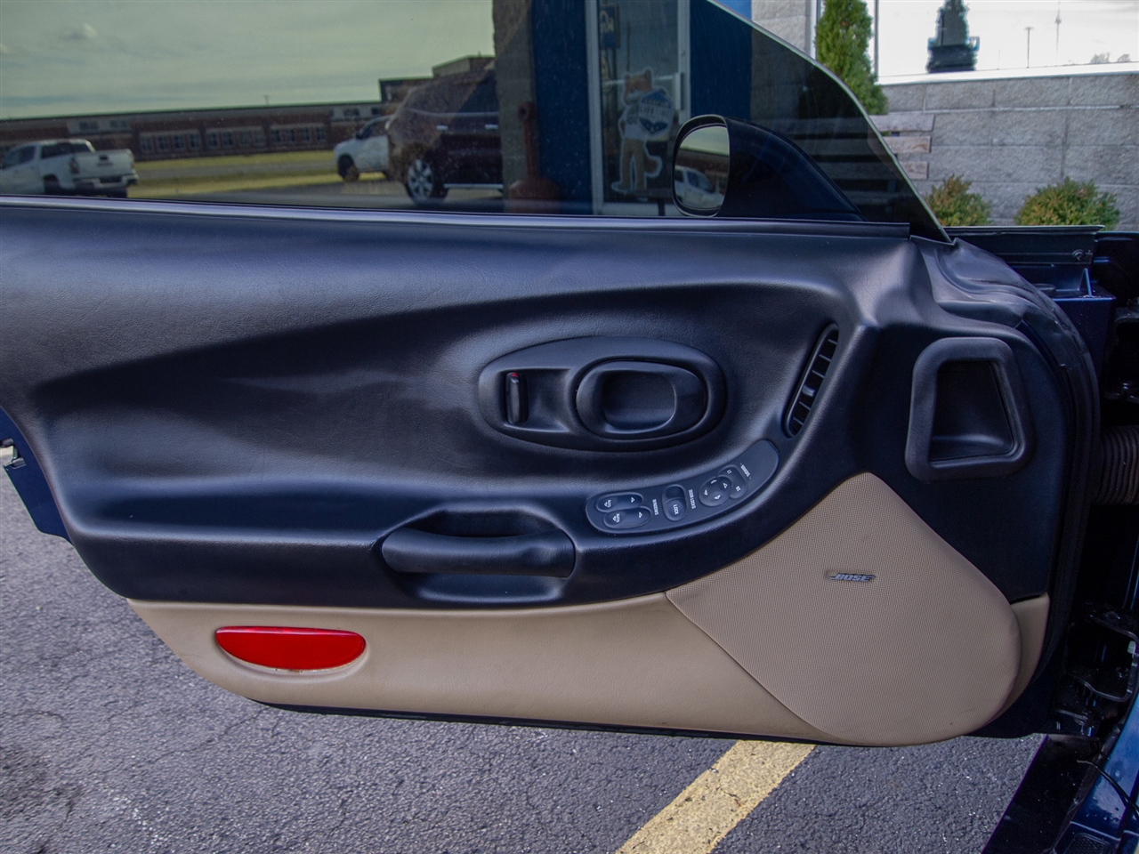 Chevrolet Corvette 2dr Convertible 2000