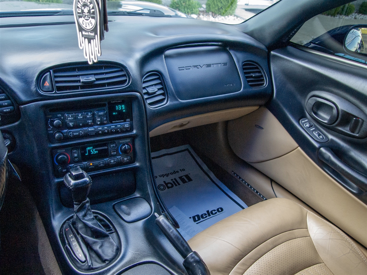 Chevrolet Corvette 2dr Convertible 2000