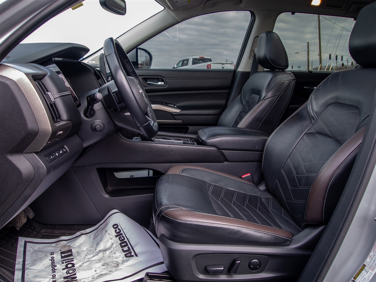 Nissan Pathfinder Platinum 4WD 2022