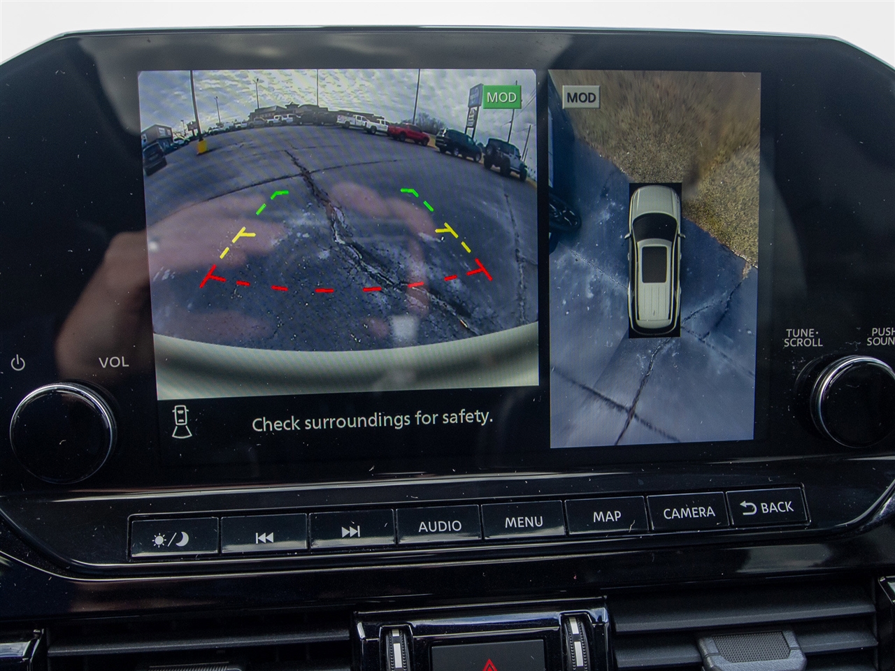 Nissan Pathfinder Platinum 4WD 2022