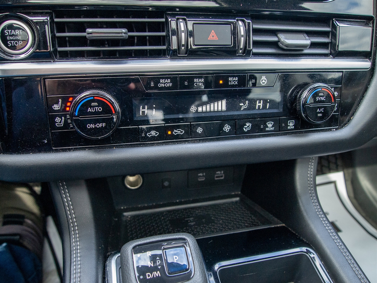 Nissan Pathfinder Platinum 4WD 2022