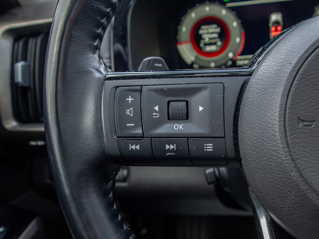 Nissan Pathfinder Platinum 4WD 2022