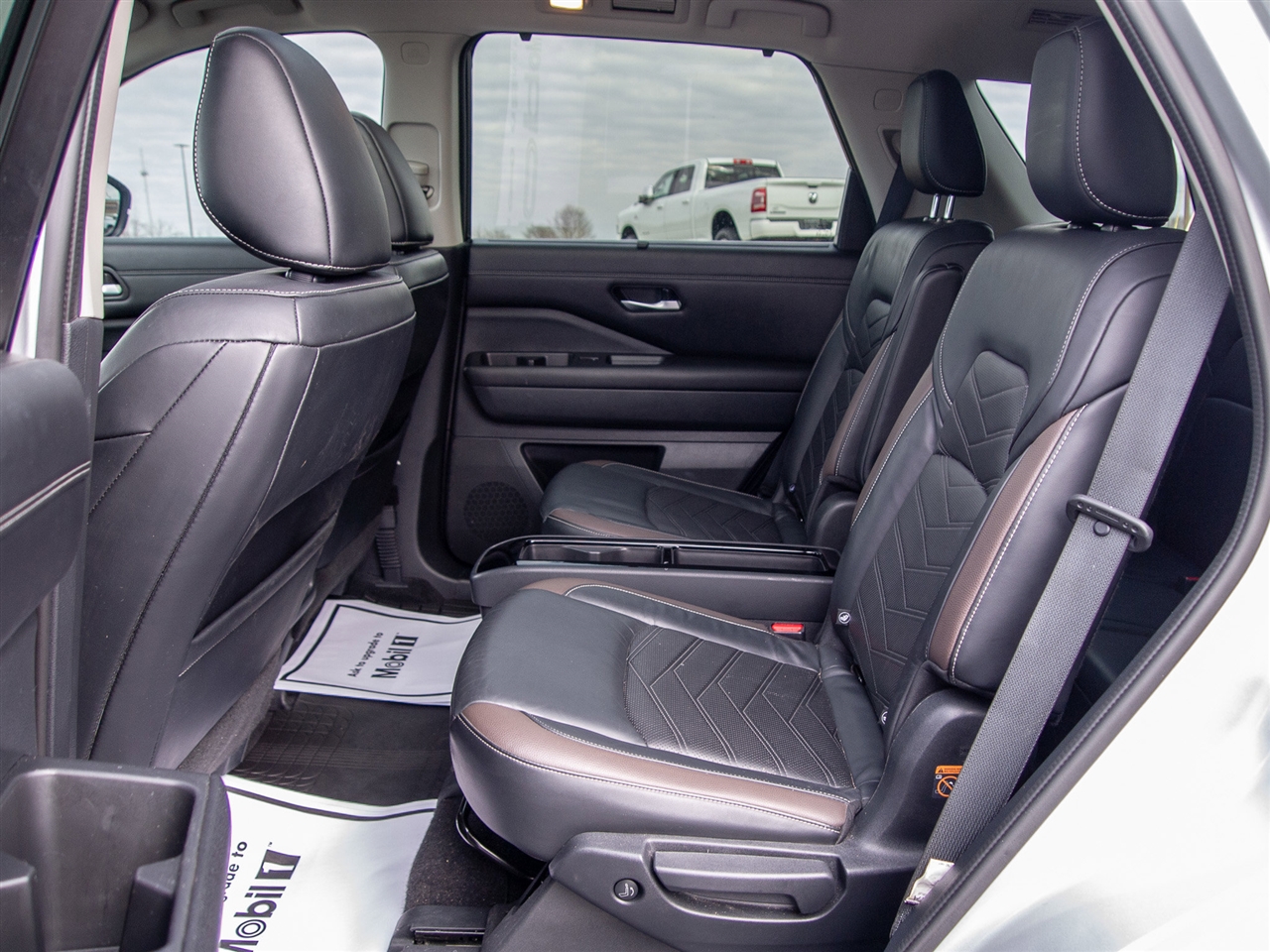 Nissan Pathfinder Platinum 4WD 2022