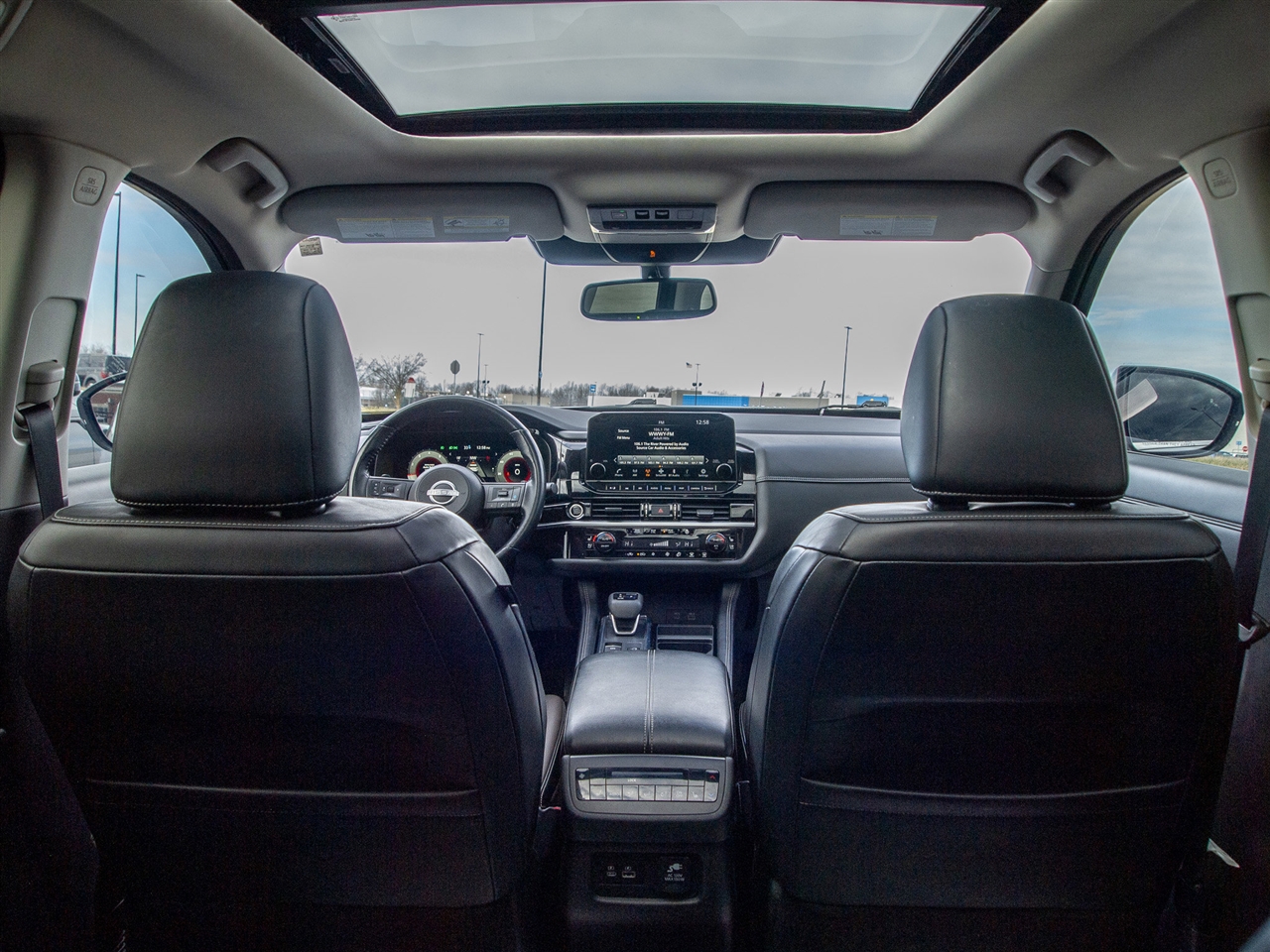 Nissan Pathfinder Platinum 4WD 2022