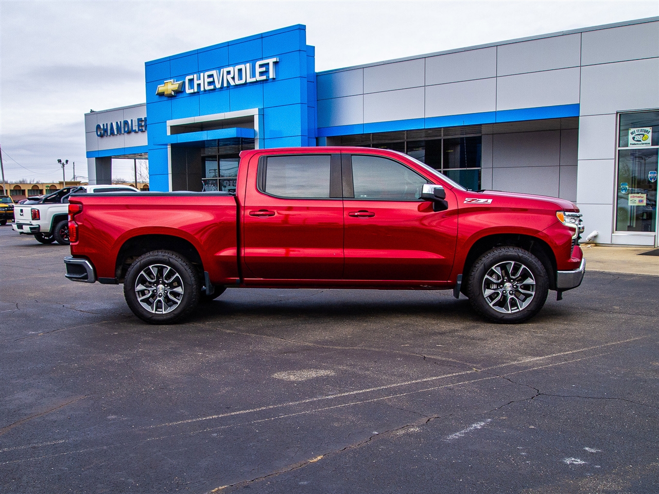 Chevrolet Silverado 1500 4WD Crew Cab 147" LT w/1LT 2023