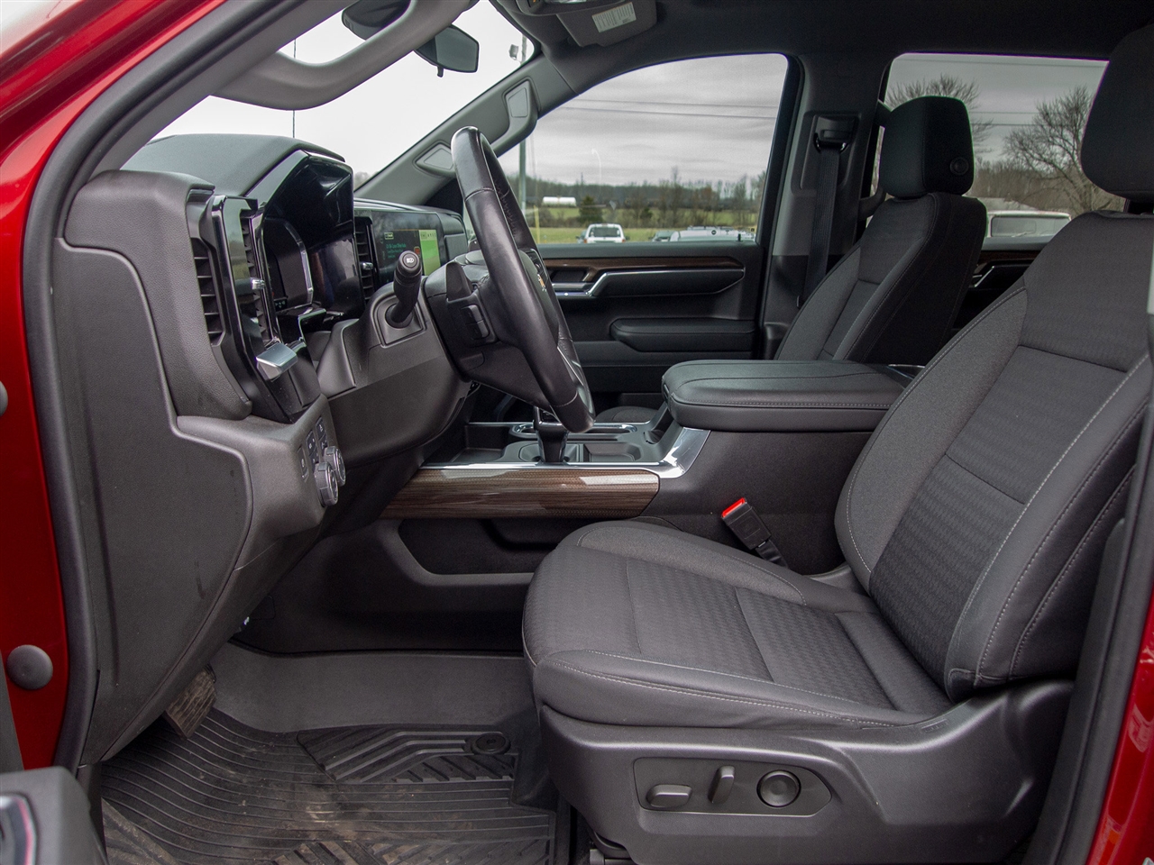 Chevrolet Silverado 1500 4WD Crew Cab 147" LT w/1LT 2023