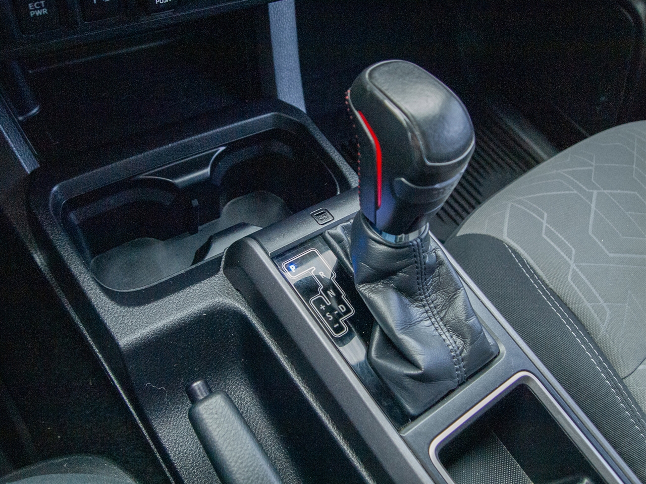 Toyota Tacoma 4WD TRD Off Road Double Cab 5' Bed V6 MT (Natl) 2021