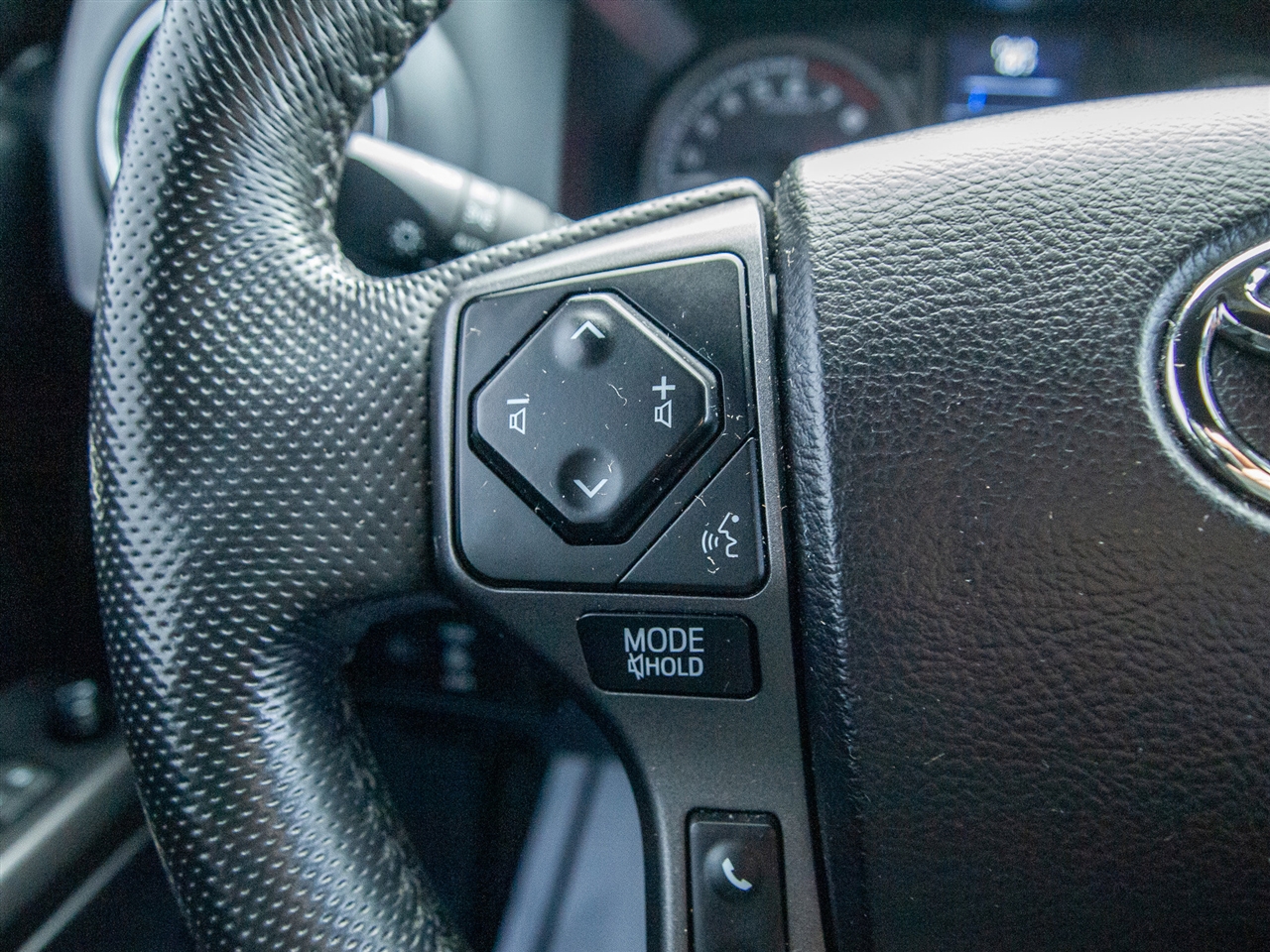 Toyota Tacoma 4WD TRD Off Road Double Cab 5' Bed V6 MT (Natl) 2021