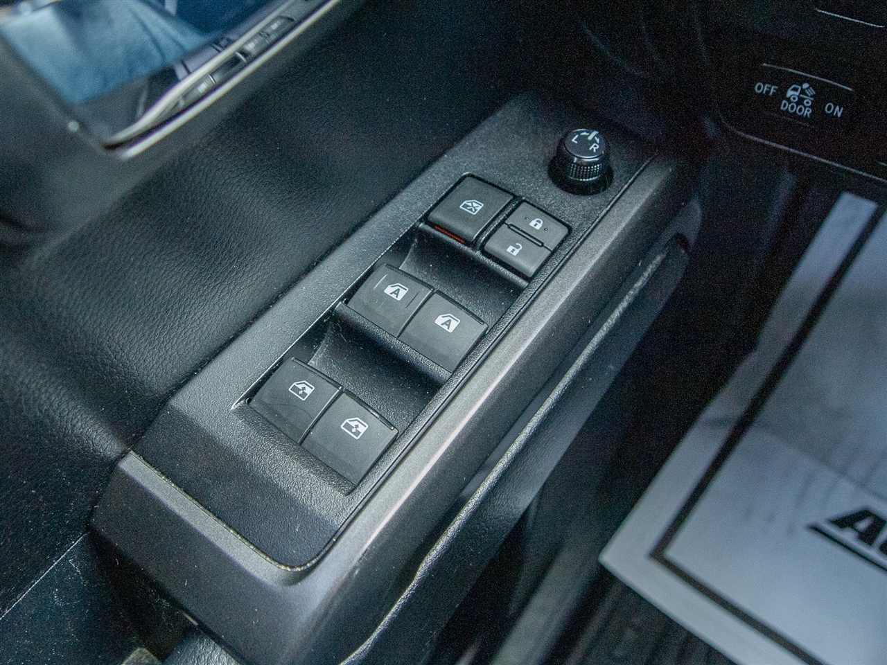 Toyota Tacoma 4WD TRD Off Road Double Cab 5' Bed V6 MT (Natl) 2021