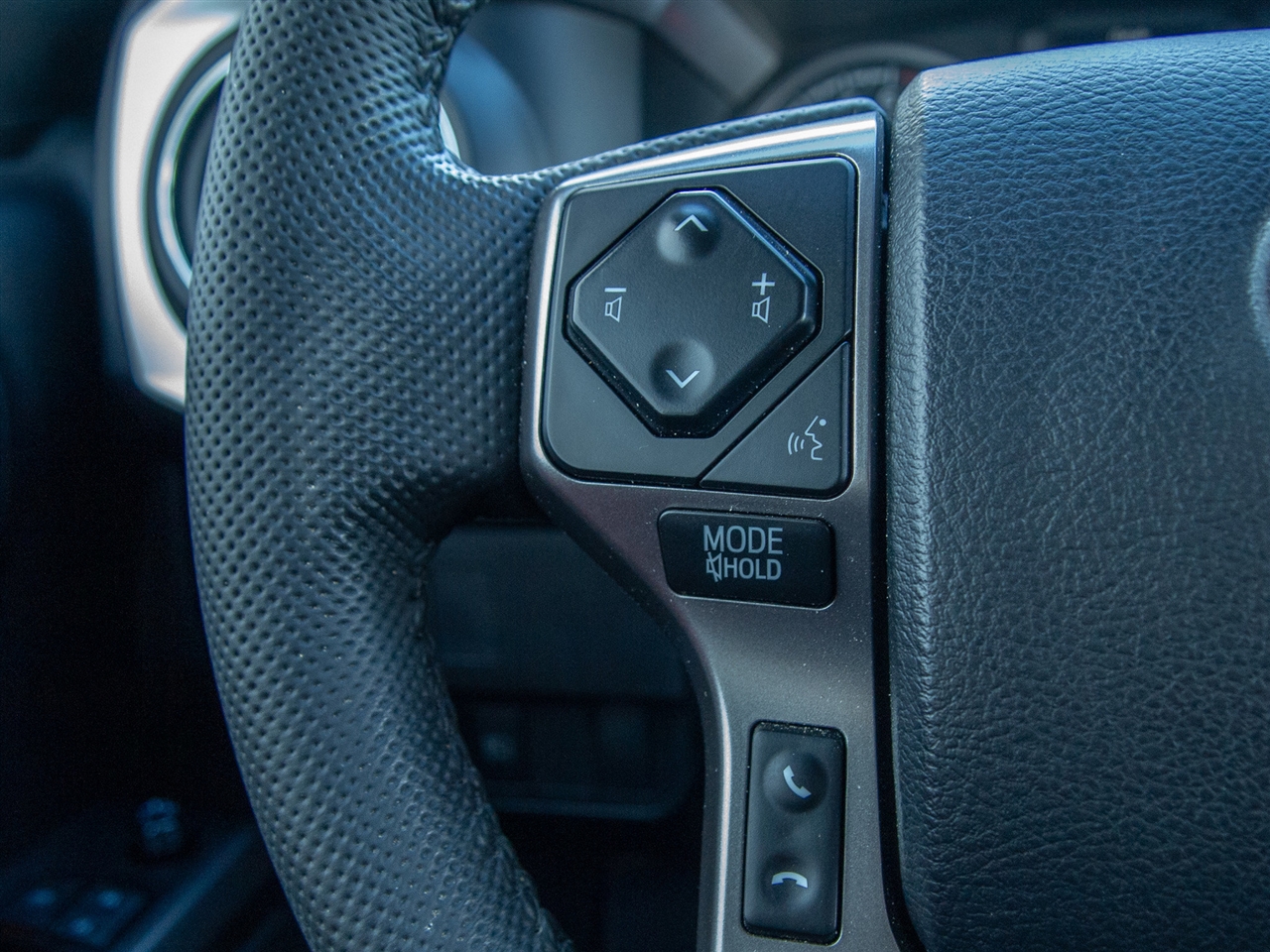 Toyota Tacoma 4WD TRD Off Road Double Cab 5' Bed V6 MT (Natl) 2023