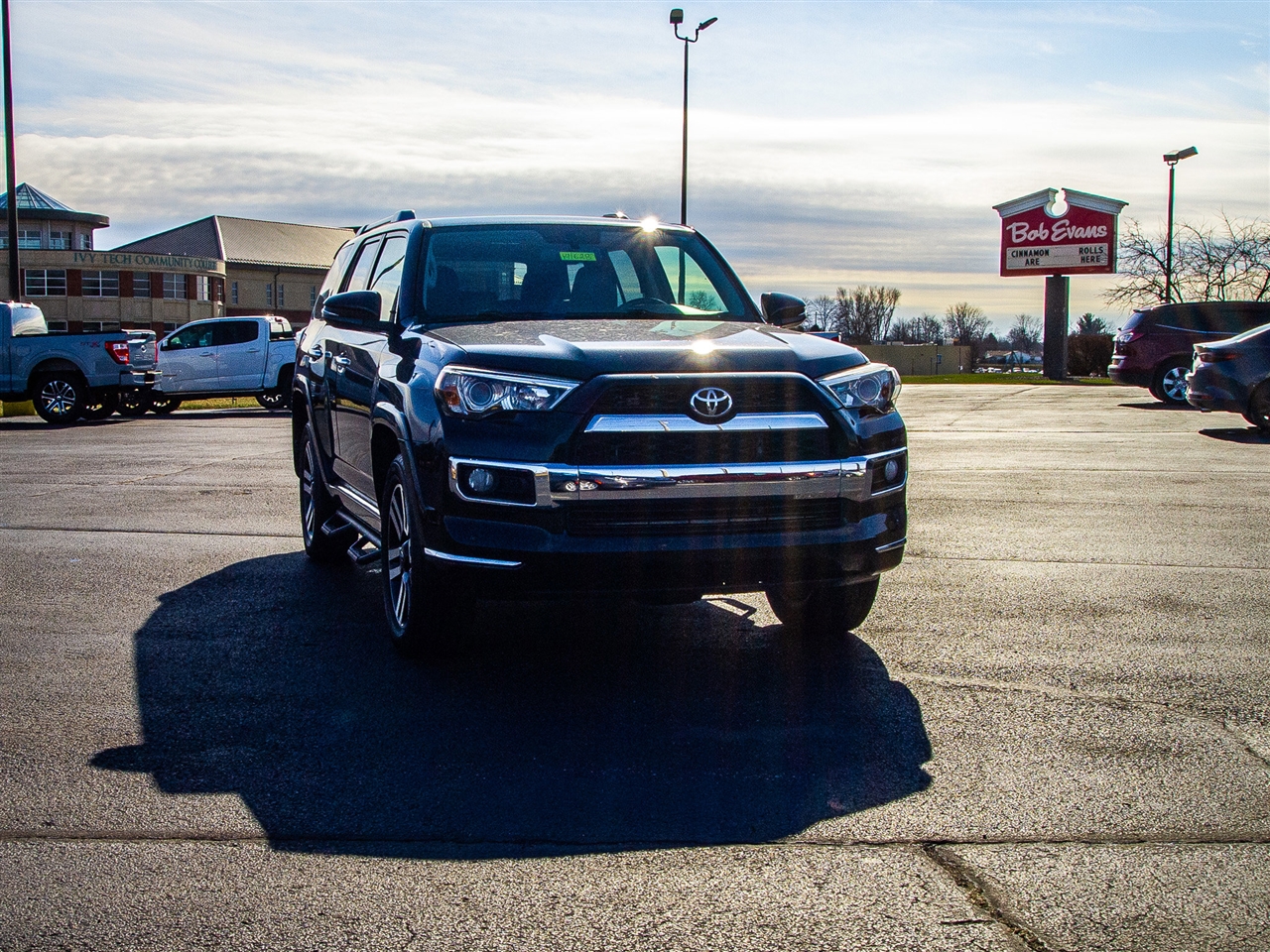 Toyota 4Runner TRD Off Road Premium 4WD (Natl) 2019