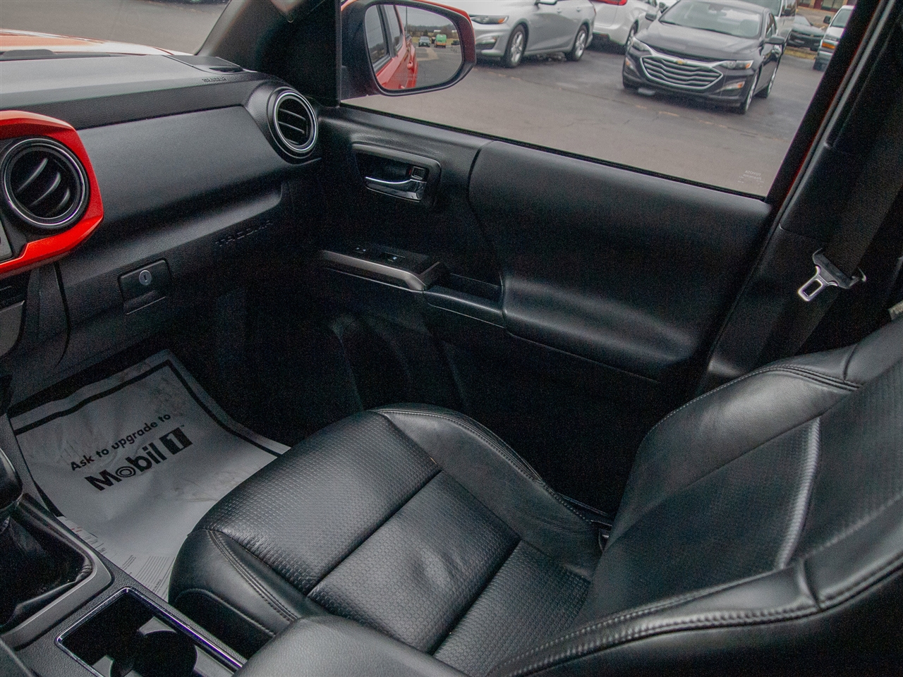 Toyota Tacoma TRD Off Road Double Cab 5' Bed V6 4x4 MT (Natl) 2018