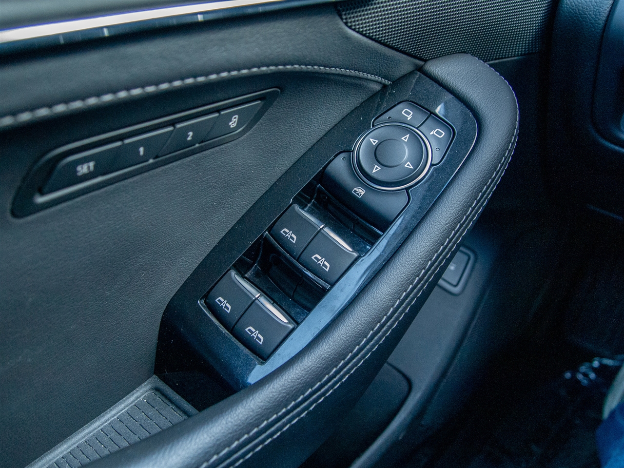 Cadillac CT5 4dr Sdn Premium Luxury 2023