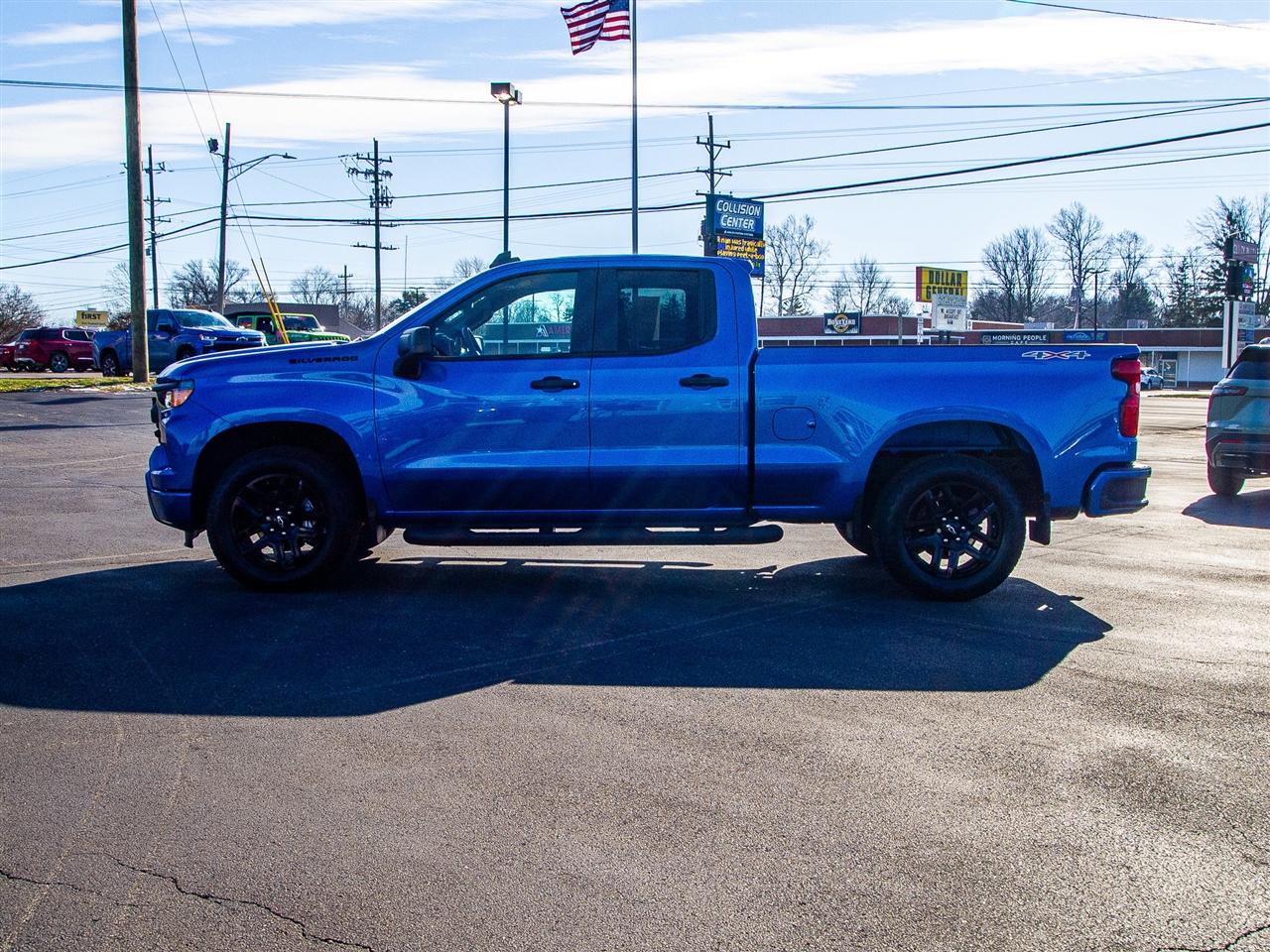 Chevrolet Silverado 1500 4WD Double Cab 147" Custom 2022