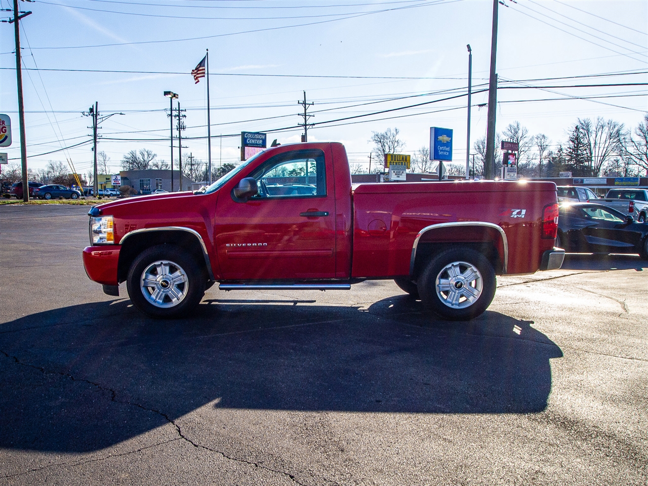 Chevrolet Silverado 1500 4WD Reg Cab 119.0" LT 2011