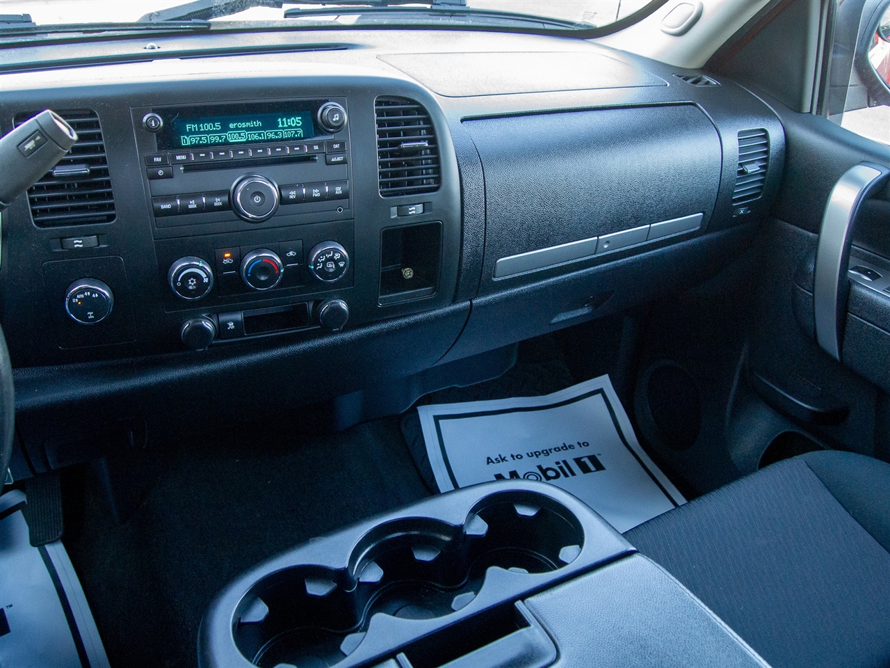 Chevrolet Silverado 1500 4WD Reg Cab 119.0" LT 2011