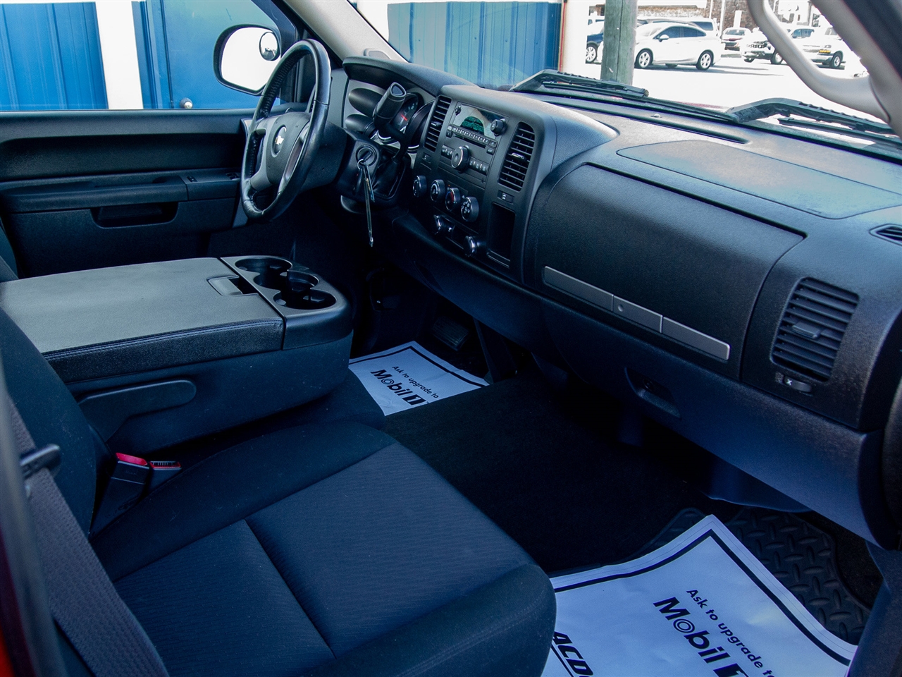 Chevrolet Silverado 1500 4WD Reg Cab 119.0" LT 2011