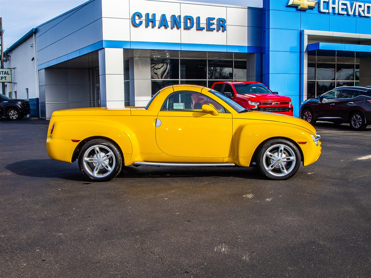 Chevrolet SSR Reg Cab 116.0" WB LS 2004