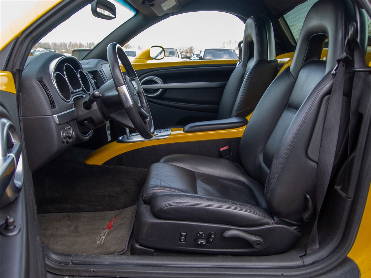 Chevrolet SSR Reg Cab 116.0" WB LS 2004