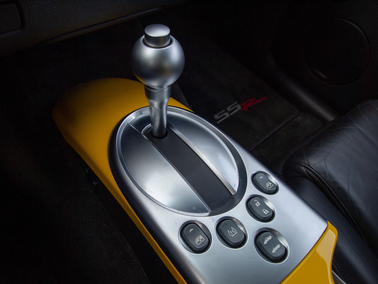 Chevrolet SSR Reg Cab 116.0" WB LS 2004