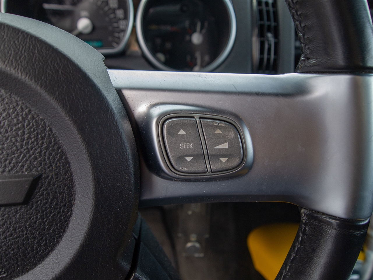 Chevrolet SSR Reg Cab 116.0" WB LS 2004