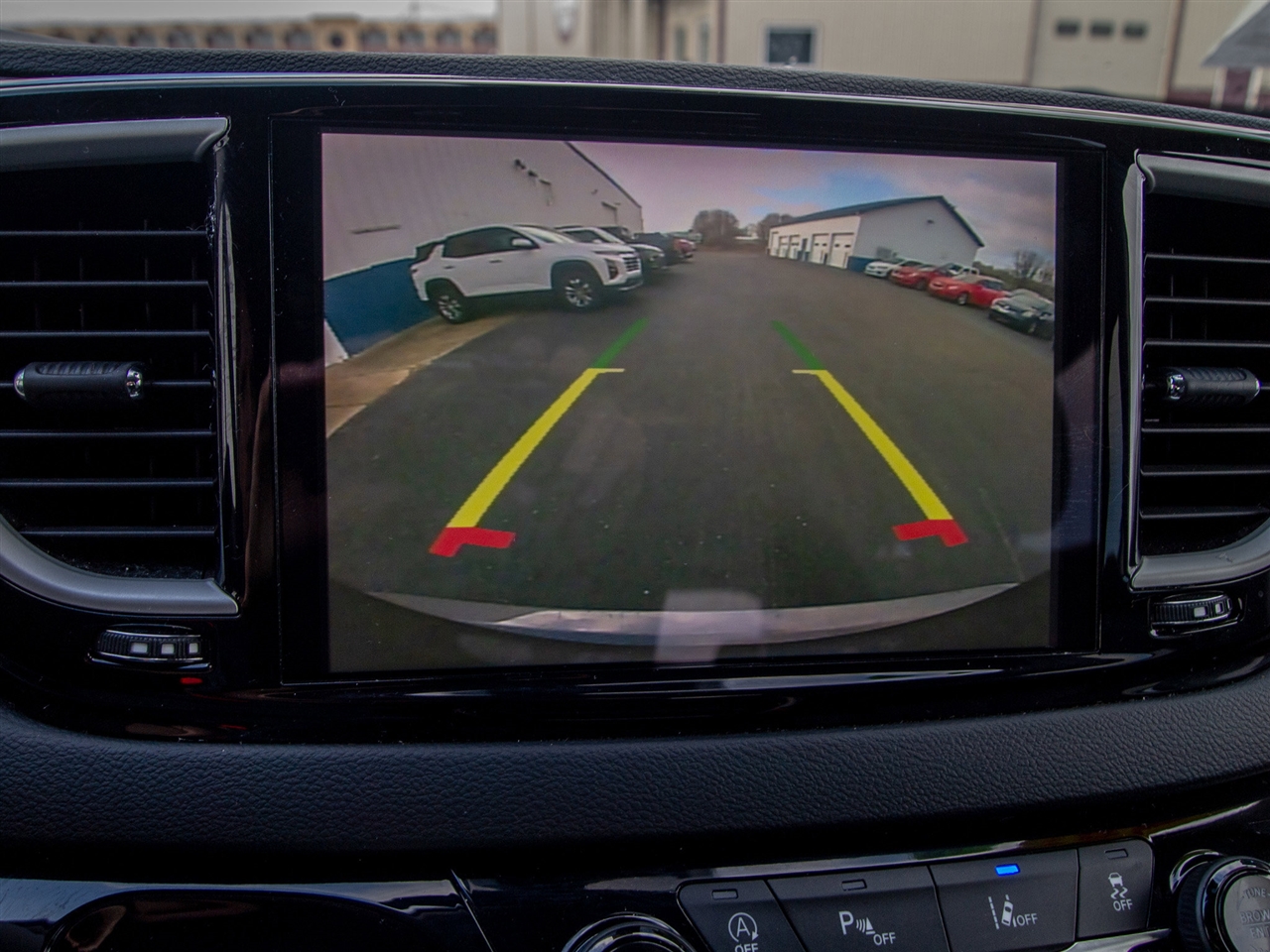 Chrysler Pacifica Touring L FWD 2023