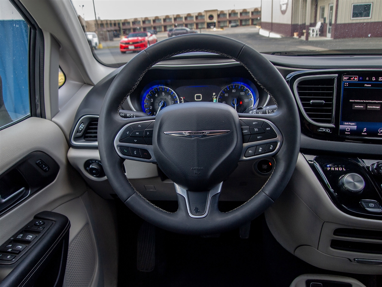 Chrysler Pacifica Touring L FWD 2023