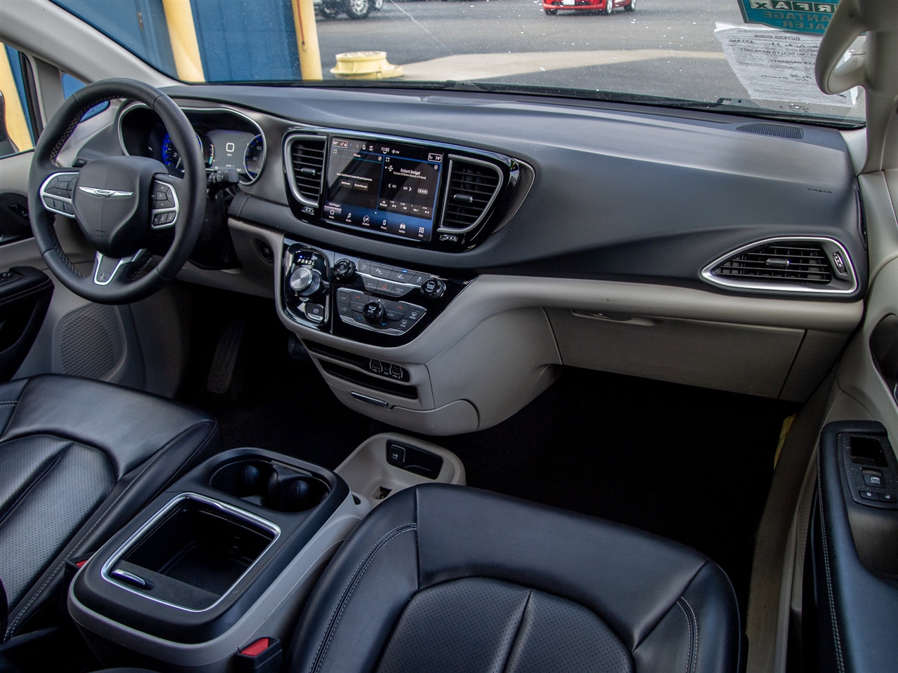 Chrysler Pacifica Touring L FWD 2023