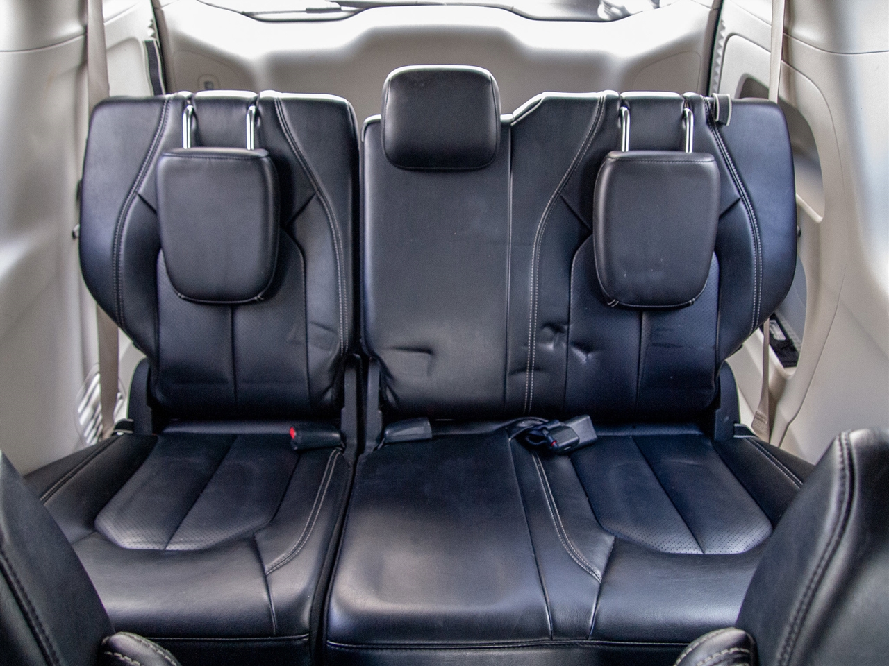 Chrysler Pacifica Touring L FWD 2023