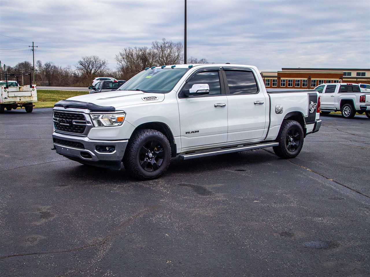 RAM 1500 Big Horn 4x4 Crew Cab 5'7" Box 2022