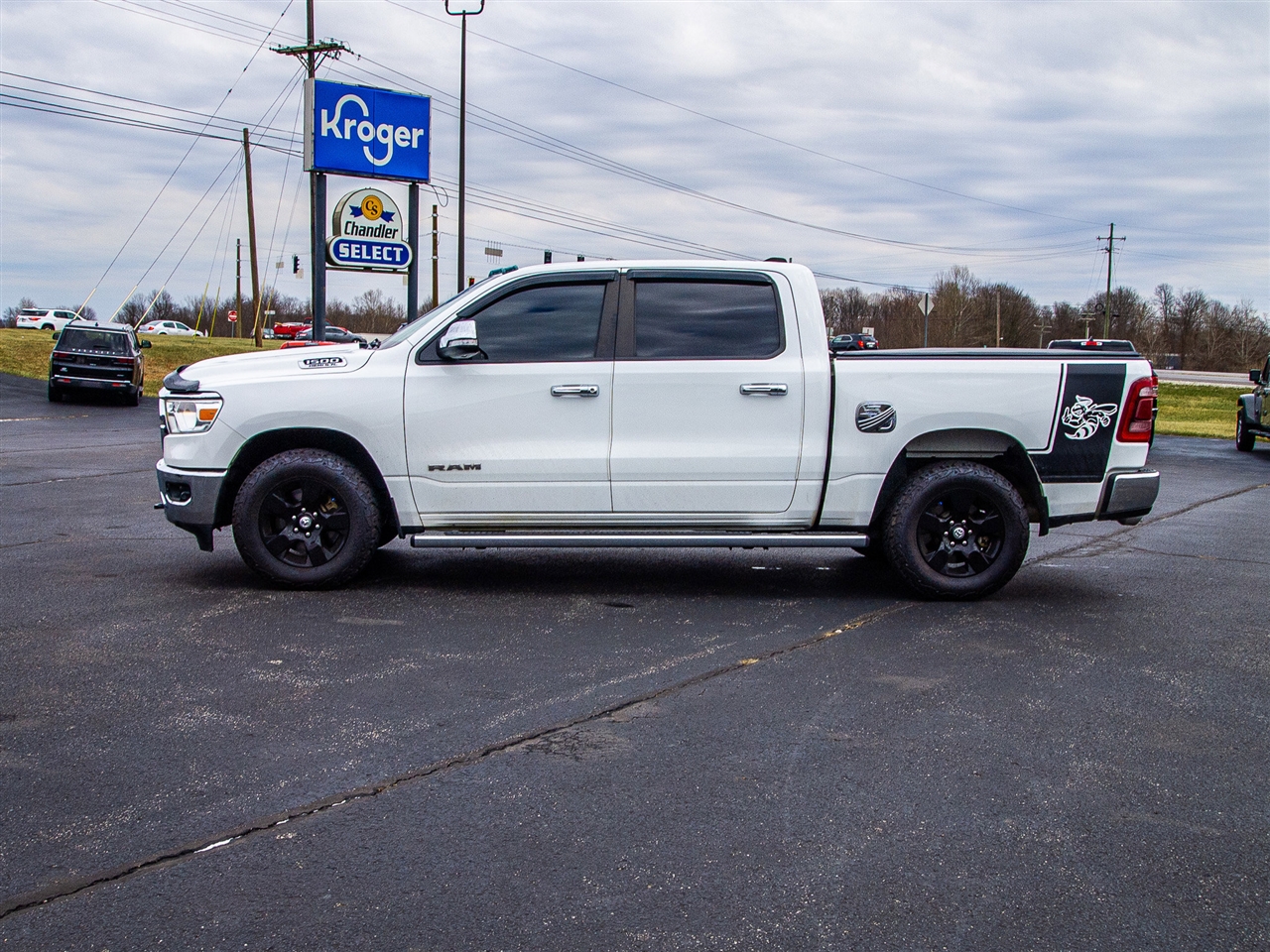 RAM 1500 Big Horn 4x4 Crew Cab 5'7" Box 2022